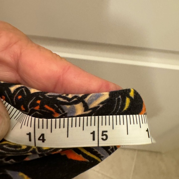 Is LulaRoe floral pattern stretch leggings orange rose  I’m sure this is juniors - Picture 6 of 10